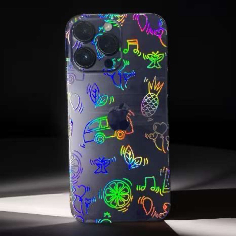 PELICULA EM GEL (P) PARA TRAZEIRA  DE IPHONE COM DESENHO